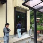 リビングの掃き出しサッシからウッドデッキに出ると一部屋増えた感じ