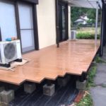 ウッドデッキはやっぱり素足で歩きたい!メンテナンス不用の樹脂デッキ