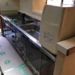 吊戸棚があるとキッチン部分が暗くなる!?吊戸棚が無いとどうなる!?